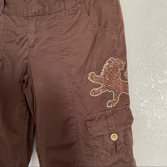 Express - Brown Cargo Capri Pants Gold Rhinestone
Lion - Size 4 - Picture 5 of 6